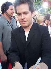 Tom Hollander